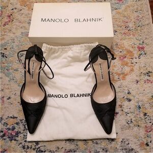 Black Manolo Blahnik Size 38 Stiletto